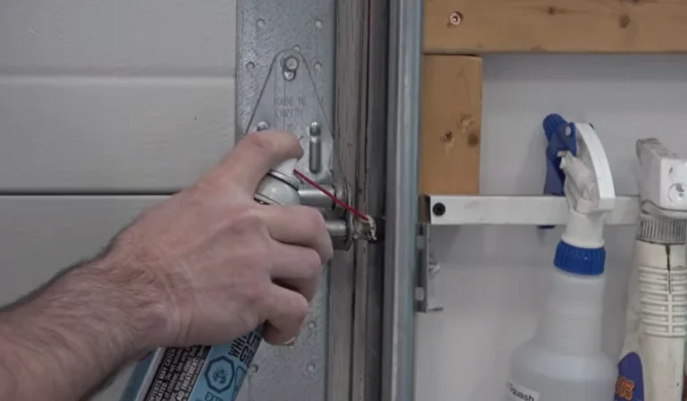 How to lubricate a garage door
