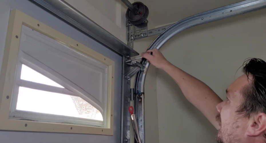 Garage Door Repair in Chattahoochee.